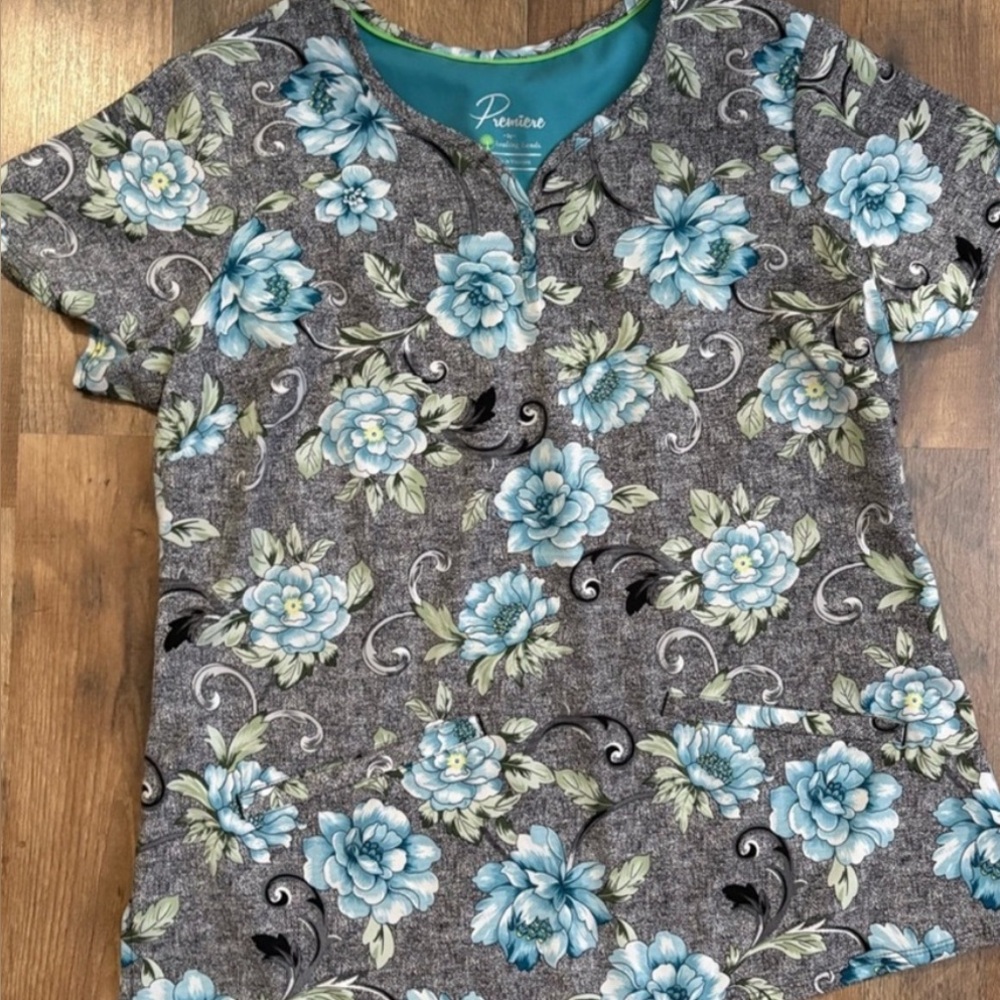 Premiere Healing Hands Large Scrub Top Black with Blue Flowers EUC